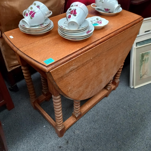 337 - Edwardian Oak Drop Leaf Table on Bobbin Legs