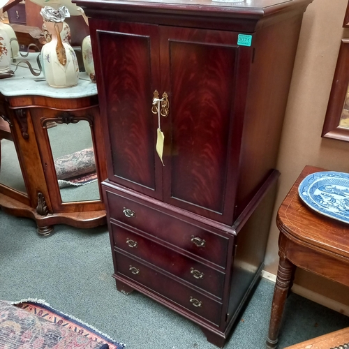 71 - Vintage Mahogany Drinks Cabinet