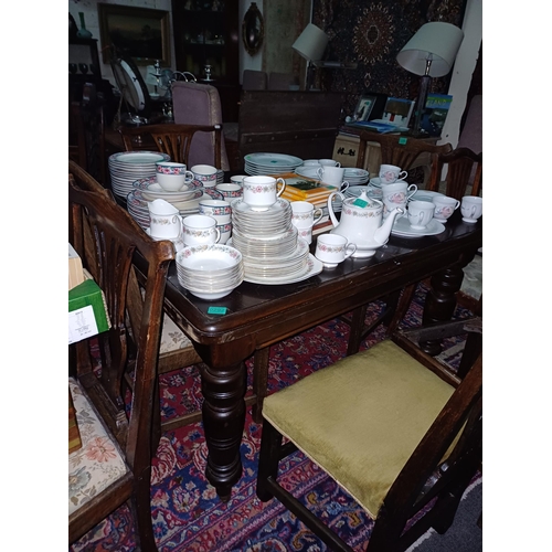 292 - Edwardian Mahogany Dining Table with one leaf (seats 6)