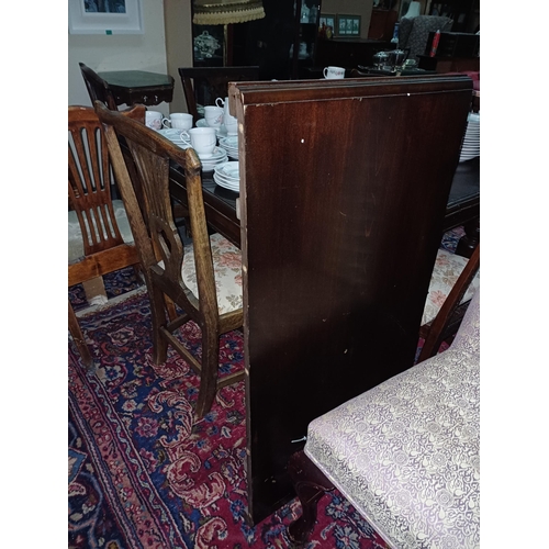 292 - Edwardian Mahogany Dining Table with one leaf (seats 6)