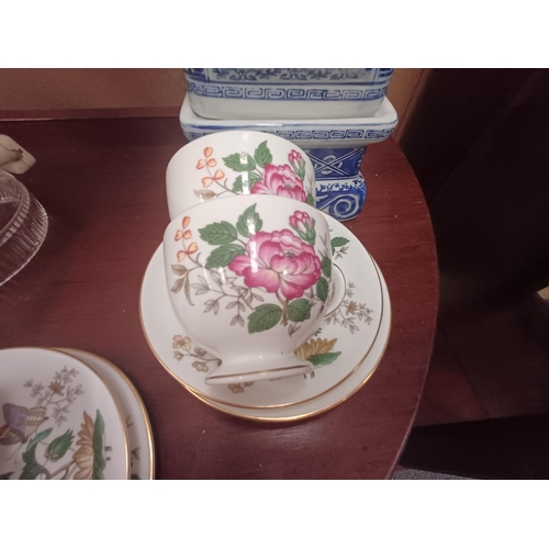 381 - Wedgewood part Tea Service