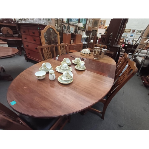 411 - Vintage Mahogany Oval Ended Dining Table