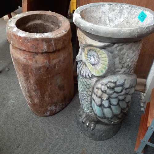 402 - Owl Garden Planter and a Timber Stick Stand