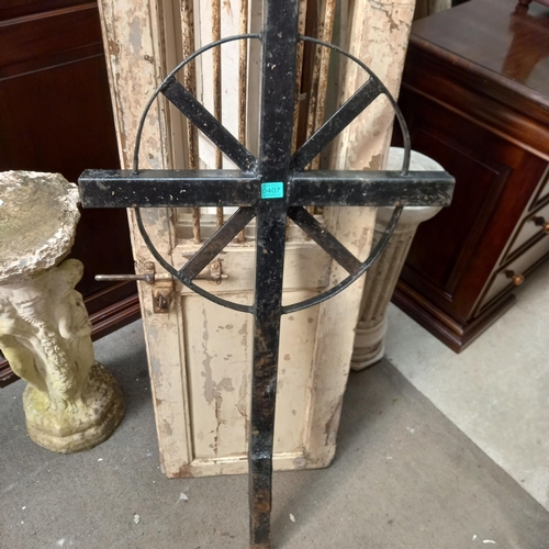 407 - Metal Cross (128cm Tall)