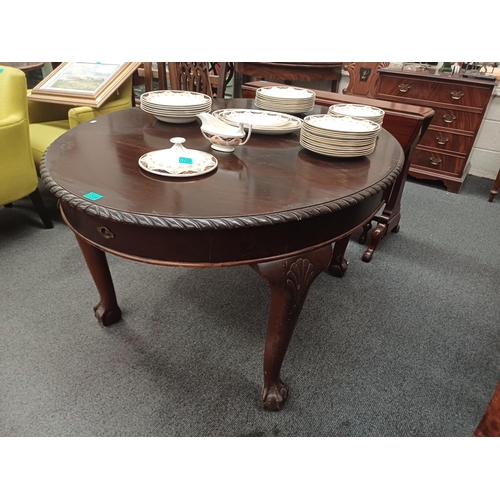 708 - Chippendale Style Mahogany Dining Table - Seats 4 (no leaves)