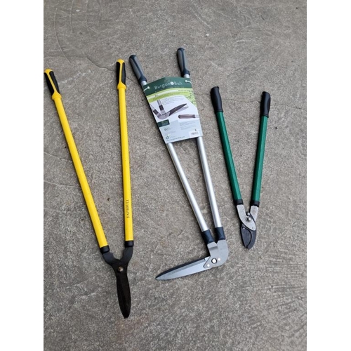 16 - Three Pieces of Garden Equipment