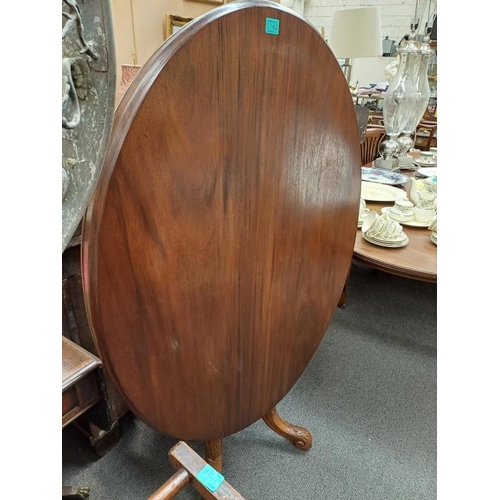 162 - Victorian Mahogany Oval Breakfast Table