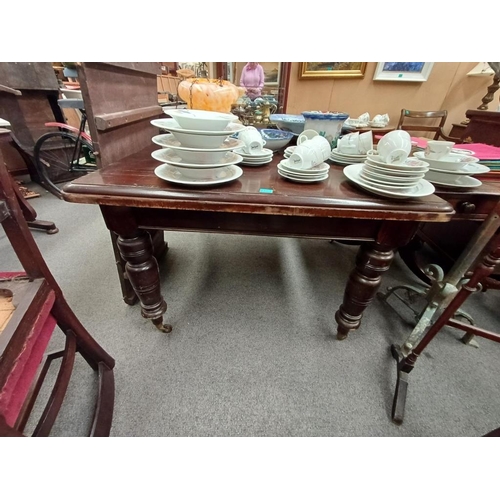 167 - Edwardian Mahogany Dining Table with 1 Leaf (no winding handle)