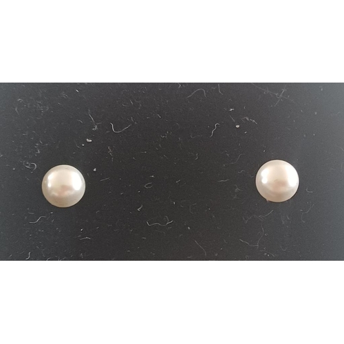 291 - 9 Carat Pearl Earrings