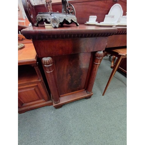 386 - Victorian Mahogany Pedestal Sideboard