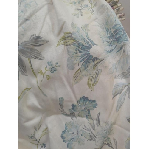 476 - Pair of Lined Floral Curtains (10ft wide x 11ft drop)