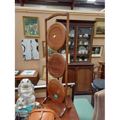 582 - Edwardian Inlaid Mahogany Plate Stand