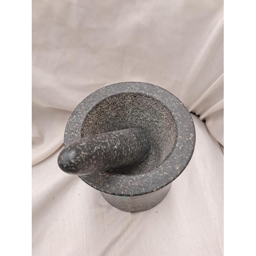 678 - Good Marble or Granite Mortar and Pestle (15cm Tall)