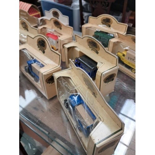 705 - Collection of 16 Model Toy Cars in Boxes together with a Thomas the Tank Money Box