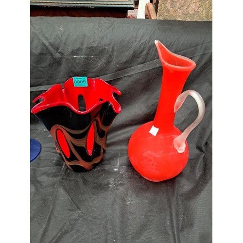 905 - Three Pieces of Coloured Art Glass