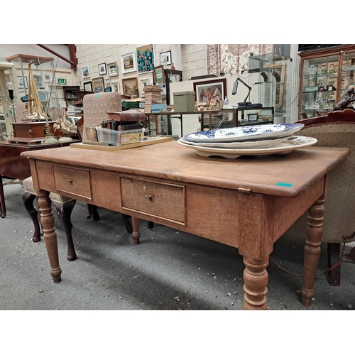 298 - Good Elm Kitchen Table on turned legs with 2 drawers - Early 20th Century