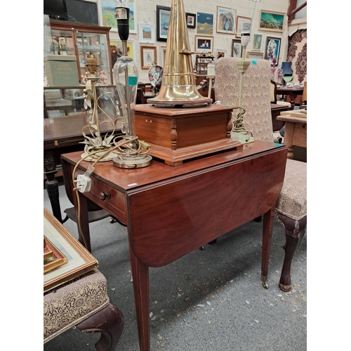 302 - 19th Century Mahogany Pembroke Table with 1 drawer on 4 tapered legs