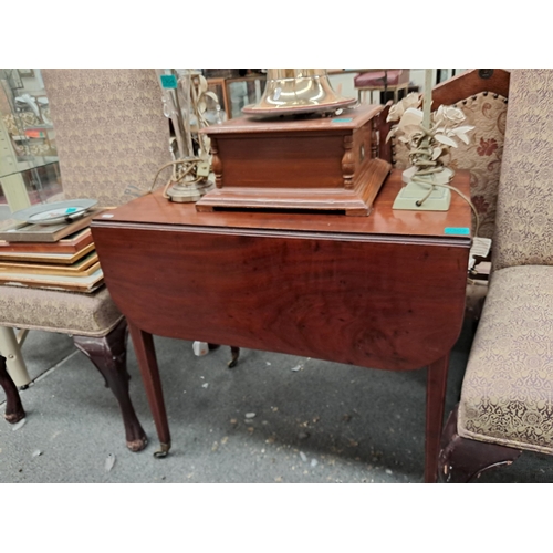 302 - 19th Century Mahogany Pembroke Table with 1 drawer on 4 tapered legs