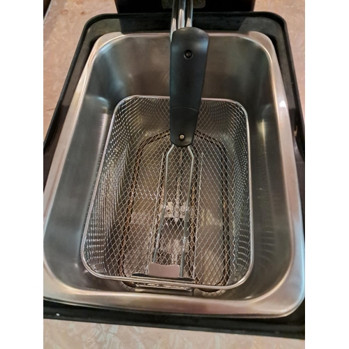 Digital Pro Domestic Deep Fat Fryer