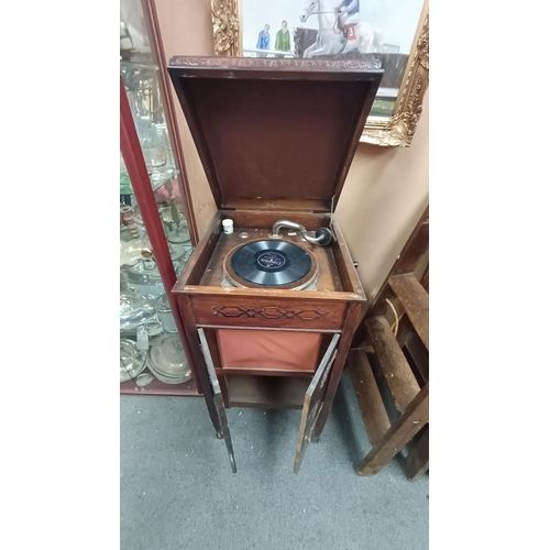 364 - Edwardian Oak Cased Gramaphone