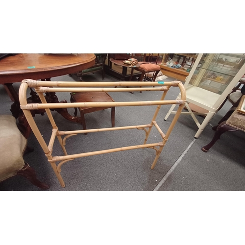 526 - Vintage Bamboo Towel Rail