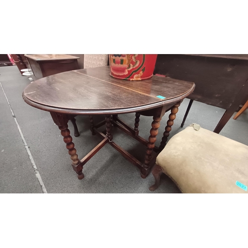 532 - Edwardian Oak Drop Leaf Table on Bobbin Legs