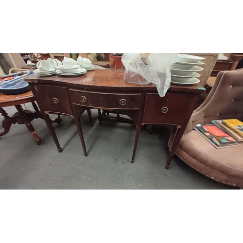 552 - Georgian Mahogany Serpentine Front Sideboard - needs some veneer