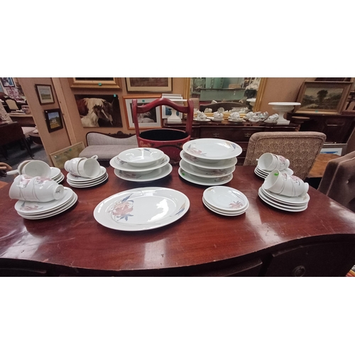 553 - Anatole Japanese Porcelain Dinner Service (46 Pieces)