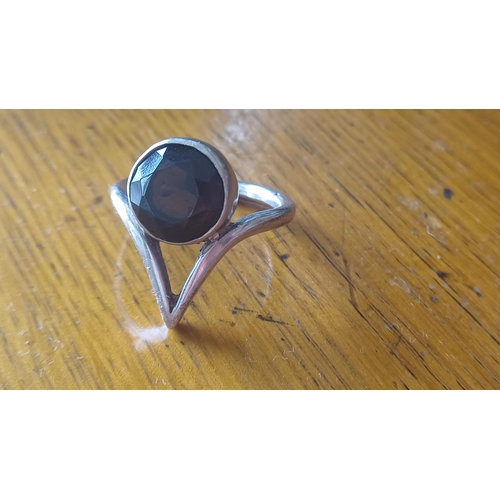 453 - Silver Amethyst Ring (Size M)