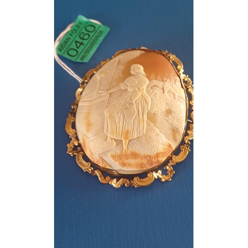 460 - Large Victorian Cameo 9 carat Brooch