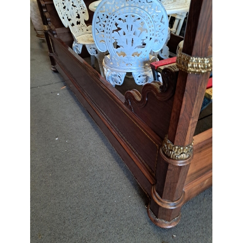 379 - Late 19th Century French Rosewood Bateau en Lit (130cm Wide)