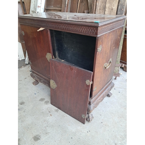 98 - Vintage Mahogany Dwarf Linen Press or Drinks Cabinet - door detached