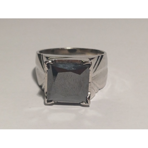 372 - Gents Silver Ring - Size Q