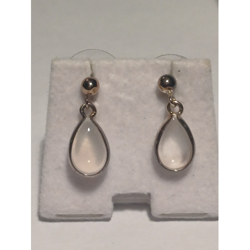 375 - 9 Carat Moonstone Drop Earrings