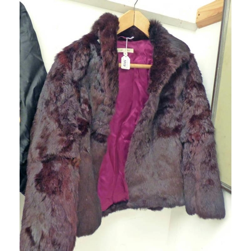 1019 - MEDIUM SIZED FUR JACKET