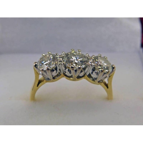 228 - DIAMOND 3-STONE RING IN 18CT GOLD MOUNT, THE BRILLIANT-CUT DIAMONDS OF APPROX. 1.17 CARATS IN TOTAL