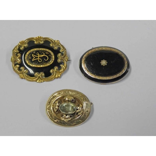 242 - 3 OVAL  19TH CENTURY BROOCHES