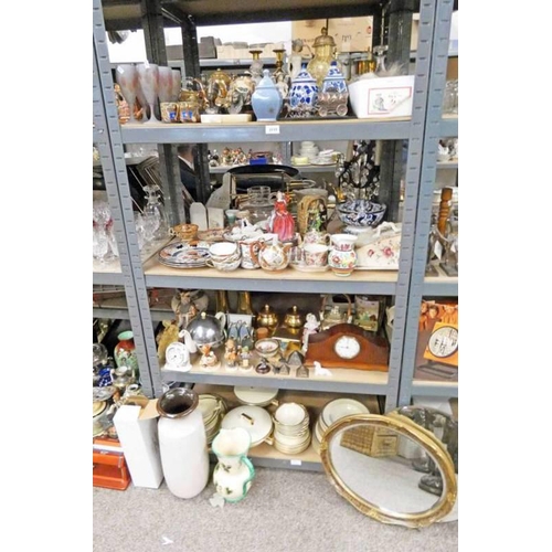 3115 - SELECTION OF VARIOUS PORCELAIN INCLUDING DECORATIVE FIGURES, BESWICK HAMLET JUG, MANTLE CLOCK AND OT... 