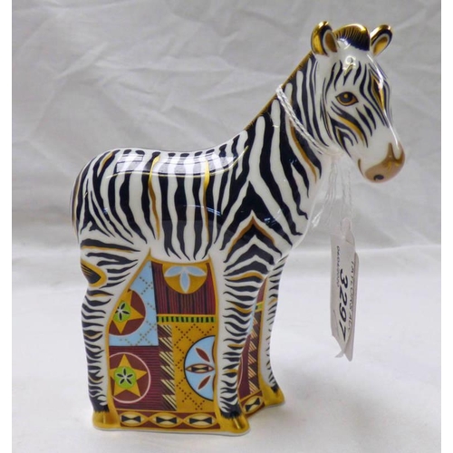 3297 - ROYAL CROWN DERBY PAPERWEIGHT ZEBRA BABY WITH GOLD STOPPER