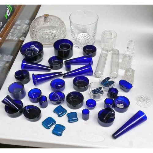 3335 - VARIOUS ART GLASS, VARIOUS ART GLASSES WITH GILT DECORATION, VARIOUS BLUE LINENS, ETC