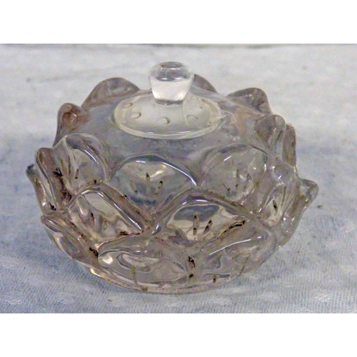 3345 - CHINESE CRYSTAL LOTUS FLOWER SHAPED BOWL WITH LID, QING DYNASTY - 5 CM TALL