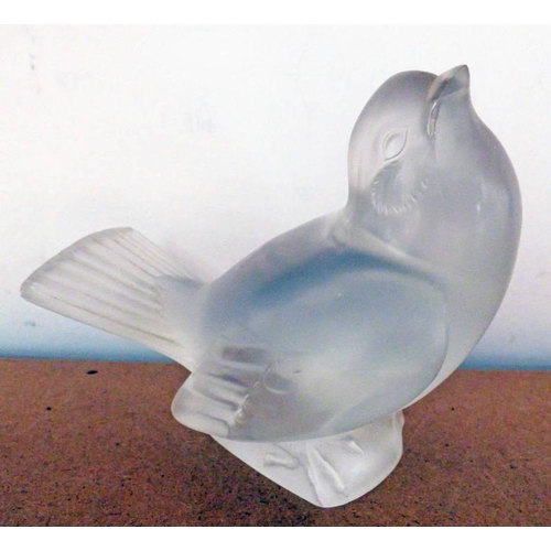 3400 - RENE LALIQUE FROSTED GLASS BIRD TABLE DECORATION OF BIRD WITH HEAD RAISED, SIGNED IN SCRIPT LALIQUE ... 