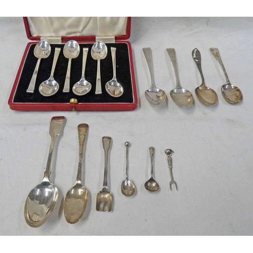 424 - SILVER SALT SPOON, SILVER TEASPOON, CASED SET OF 6 SILVER TEASPOONS.  TOTAL WEIGHT  6 OZS