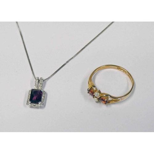 481 - 9CT GOLD DIAMOND & GARNET SET PENDANT ON FINE 9CT GOLD CHAIN, & 9CT GOLD PEARL & GEM SET RING