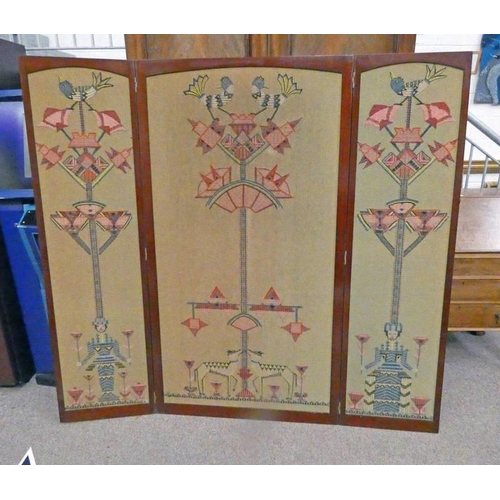 5479 - LATE 19TH CENTURY MAHOGANY 3 PART FOLDING SCREEN WITH ARTS & CRAFTS TAPESTRY INSERTS  168 CM TALL