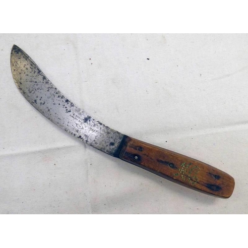 1109 - J RUSSELL & CO GREEN RIVER WORKS SKINNING KNIFE WITH A 16.2 CM LONG CARVED BLADE STAMPED WITH MAKERS... 