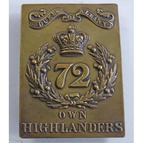 1318 - VICTORIAN SEAFORTH HIGHLANDERS SHOULDER BELT PLATE, READS DUKE OF ALBANYS 72ND OWN HIGHLANDERS