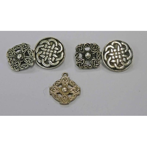 186 - PAIR OF IONA SILVER CELTIC CROSS CUFFLINKS BY JOHN HART & A MATCHING PENDANT