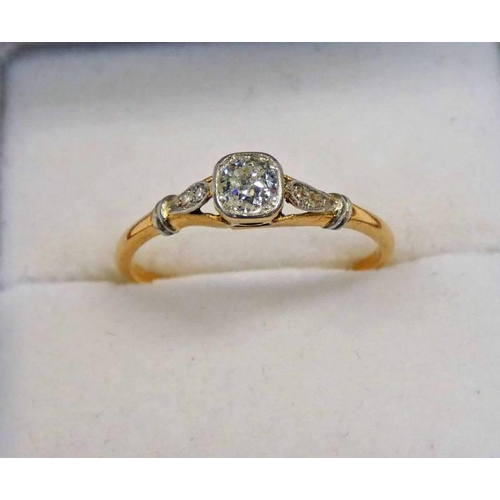 203 - EARLY 20TH CENTURY DIAMOND SET RING WITH DIAMOND SET SHOULDERS