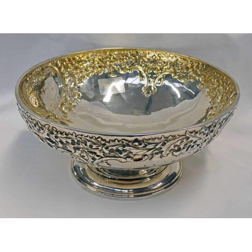 204 - WILLIAM IV SILVER ROSEBOWL WITH EMBOSSED THISTLE DECORATION, EDINBURGH 1833,  27 CM DIAMETER - 30 OZ